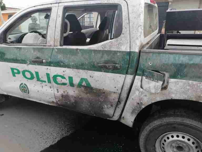 Tres policías heridos tras atentado en Arauca.