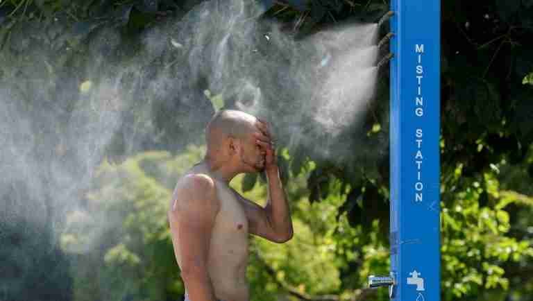Continúan las muertes por ola de calor en Canadá.