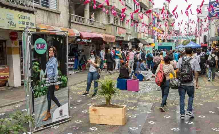 Más espacio púbico en Medellín con apertura peatonal de la calle Pichincha