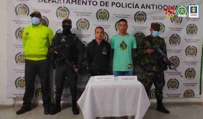 A LA CÁRCEL DOS JÓVENES POR ASESINAR A UN HOMBRE QUE LES HABÍA PEDIDO NO FUMAR MARIHUANA FRENTE A SU CASA