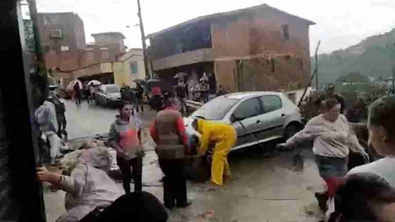 Inundaciones en San Cristóbal por fuerte aguacero