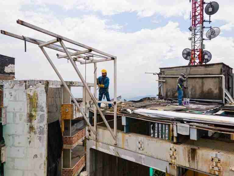 Avanza obra de reconstrucción de Biblioteca España