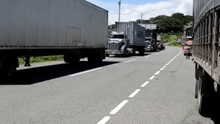 Transportadores de carga estiman pérdidas de hasta 1.000 millones de pesos diarios por afectación en las vías