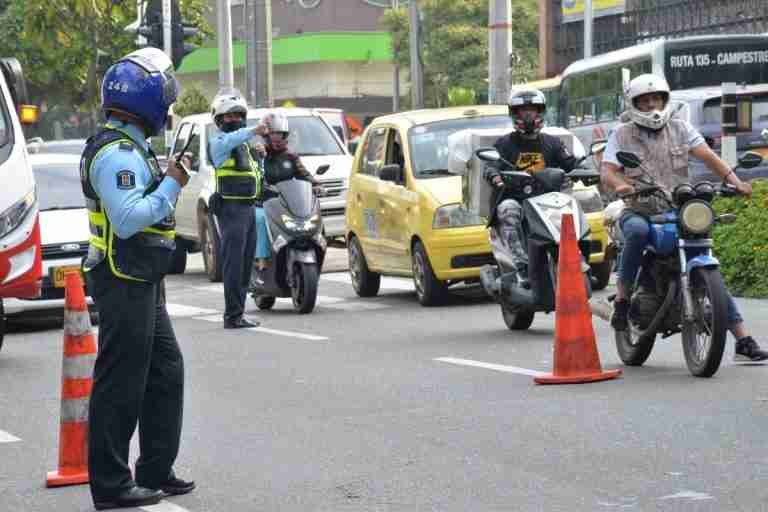 Ojo: mañana vuelve el pico y placa para motos y carros
