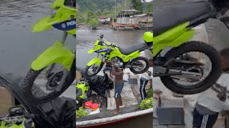 Hombre se hace viral en redes por echarse una moto de la Policía al hombro