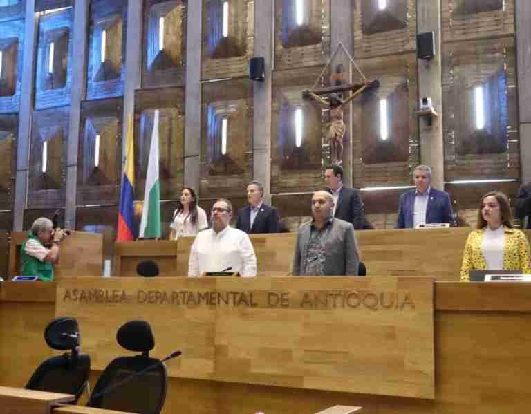 Asamblea de Antioquia pedirá a Petro que incluya a las autoridades del departamento en empalme
