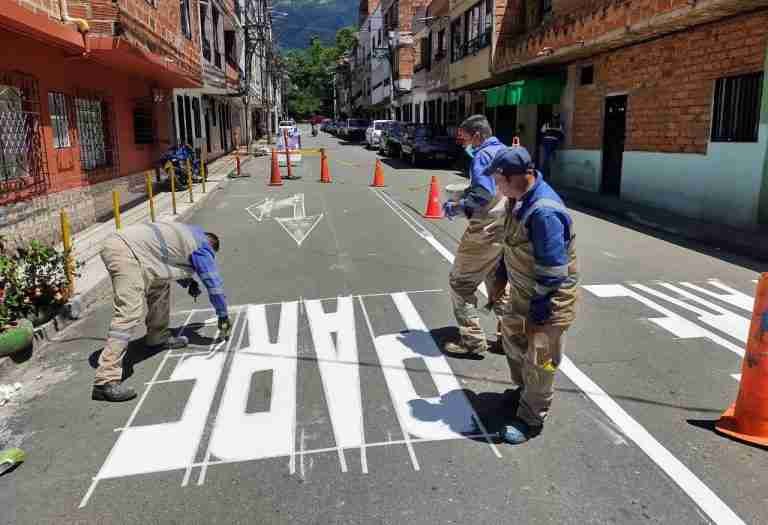 Mejora señalización vial en Bello
