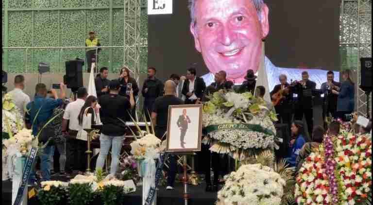Familiares, artistas y seguidores le dan el último adiós a Darío Gómez