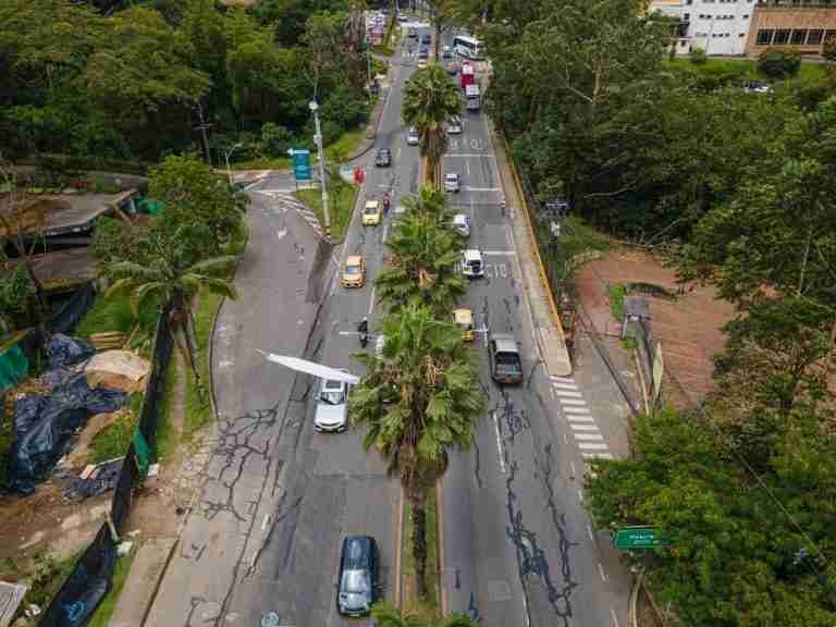 Cierre indefinido de tramo en la Avenida Las Palmas por falla geológica