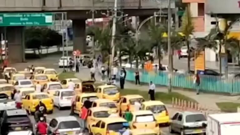 ¡Colapsada! Así está la movilidad en la glorieta de Niquía por protesta