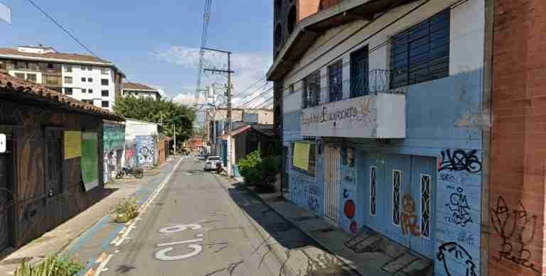 Extranjero contrató servicios sexuales y le desocuparon la habitación