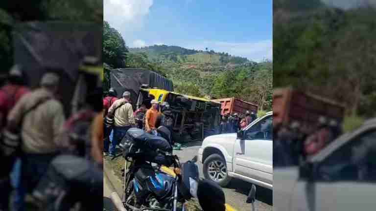 Volqueta, aparentemente sin frenos, ocasionó grave accidente en la Autopista Medellín-Bogotá