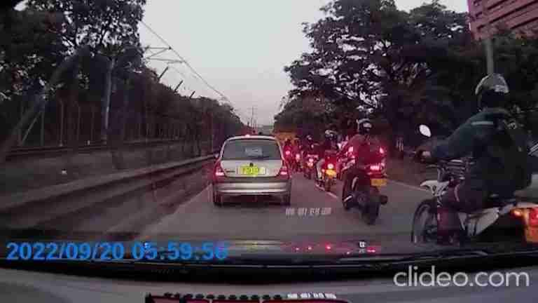 Motociclista tumbó a otro en la avenida regional y se voló