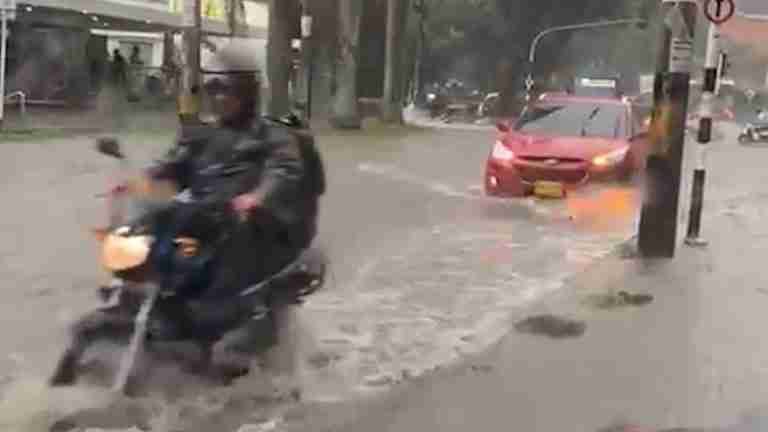 Más videos del fuerte aguacero en Medellín