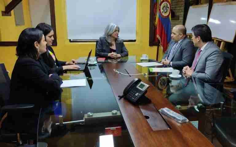 Minvivienda establece agenda para desarrollo de territorios de influencia de EPM