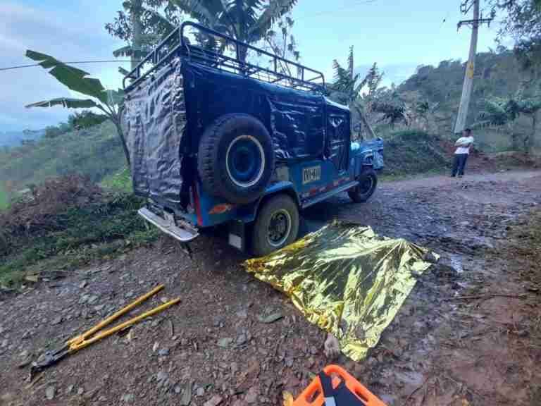 Joven murió electrocutado por cable de alta tensión que cayó sobre su carro