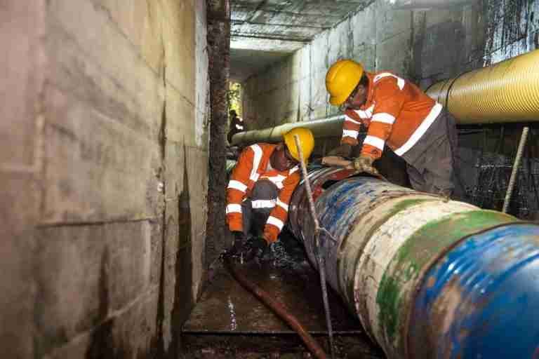 Bajo tierra, así avanzan las obras de la contingencia en la vía Las Palmas
