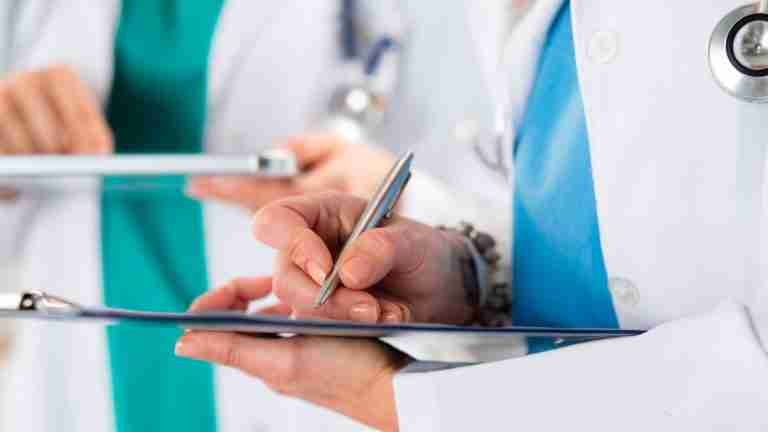 Crisis de insumos y medicamentos en el sector salud