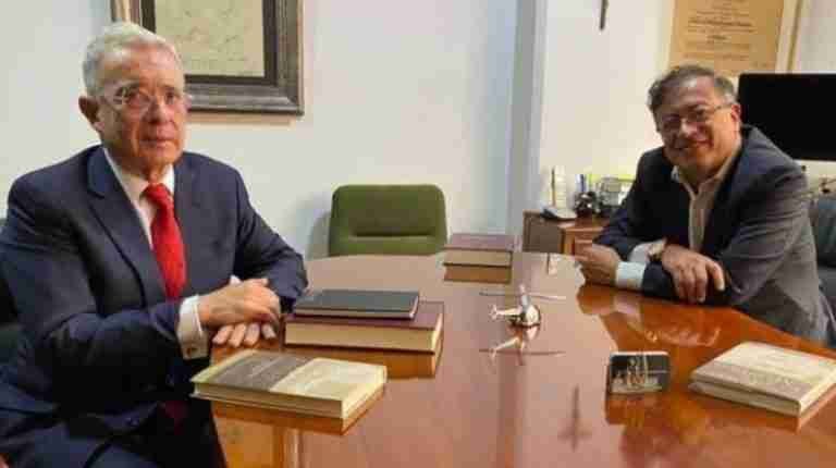 Reunión de Petro y Uribe en la Casa de Nariño