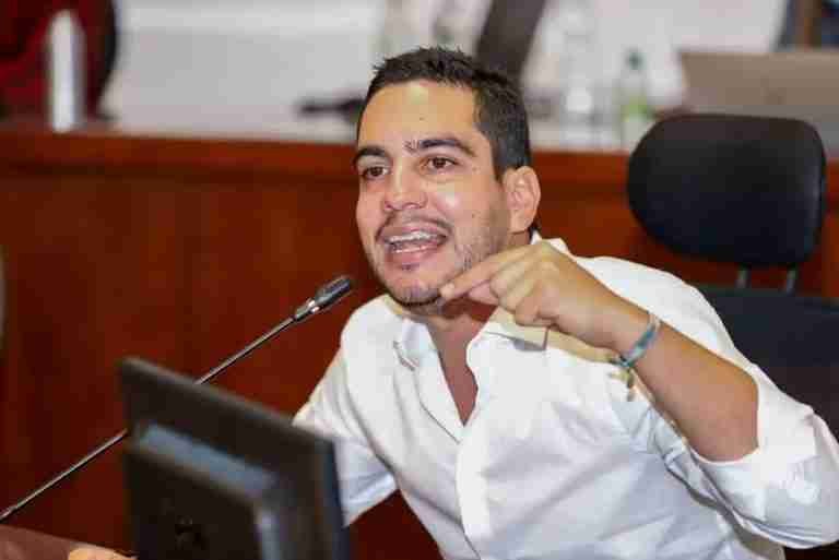 Procuraduría abre investigación disciplinaria contra el senador Álex Flórez