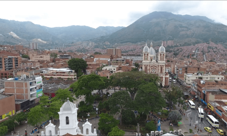 Encontraron partes humanas en una quebrada del barrio París de Bello