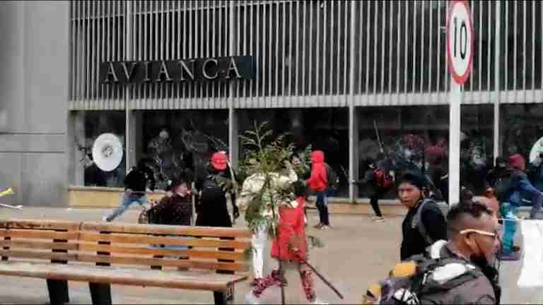Indígenas intentaron tomarse edificio de Avianca