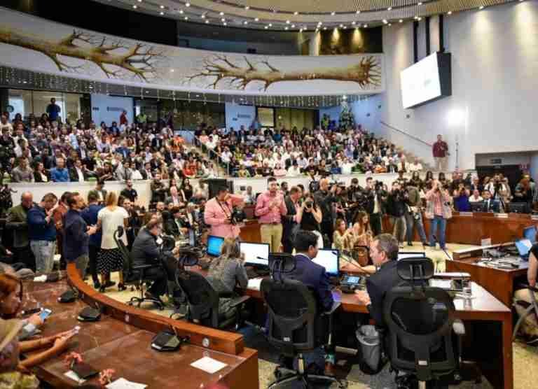 Por quinta vez se cae el proyecto para vender las acciones de UNE