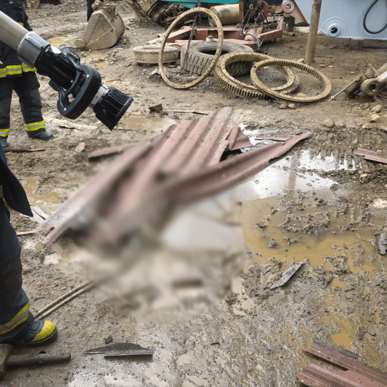 Dos muertos deja explosión en taller de Caldas