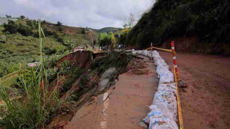 Cinco días para habilitar una variante temporal en la vía a El Peñol