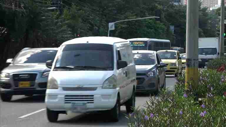 Vehículos híbridos tendrán pico y placa en Medellín