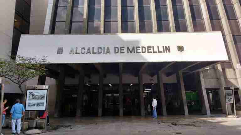 Quintero presentó los nuevos funcionarios de la Alcaldía