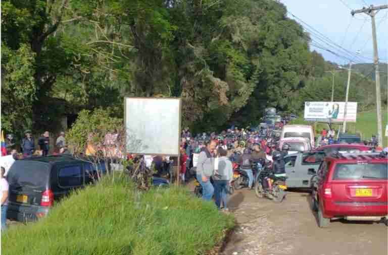 Plantón en La Calera