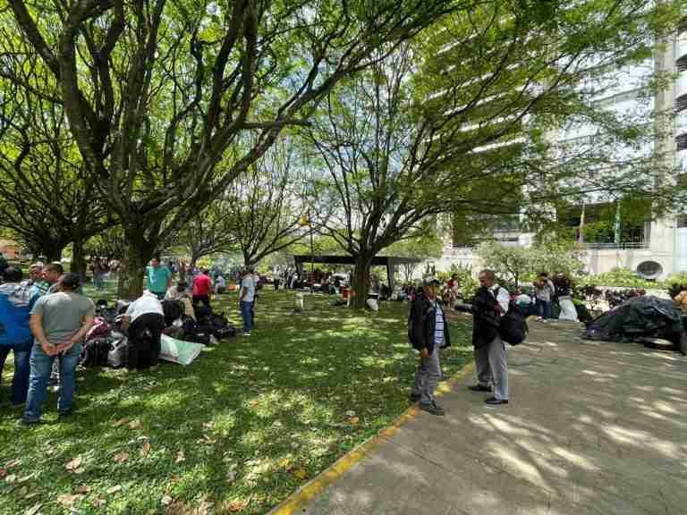 Ciudadanos afectados por Hidroituango realizan plantón en el edificio EPM