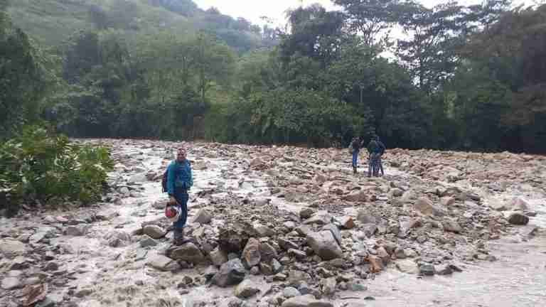 Deslizamiento generó el cierre de la vía que comunica a Medellín con el departamento de Caldas