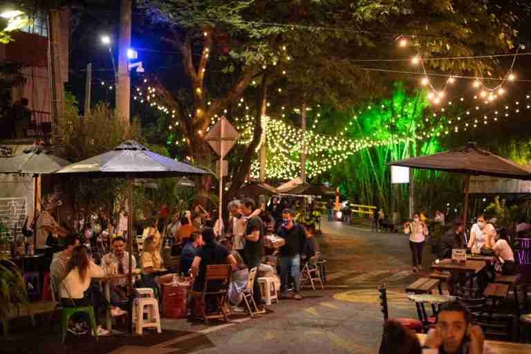 Este fin de semana Medellín extenderá horarios de bares y discotecas