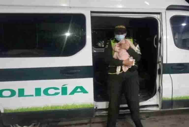 Rescatan a bebe abandonado. Tenía solo días de nacido