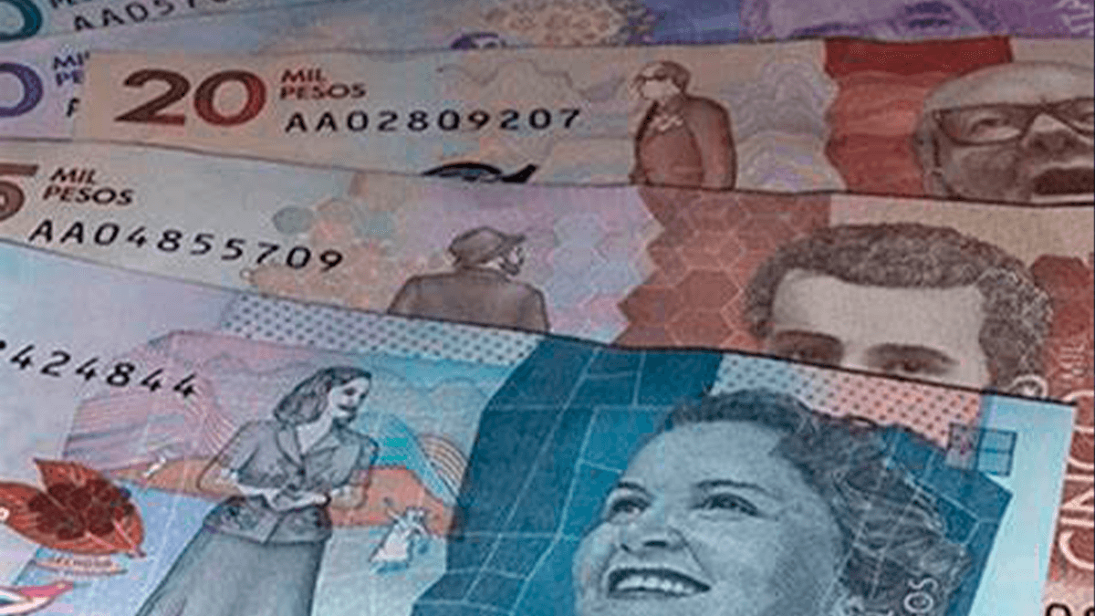 Gobierno, centrales obreras y empresarios acordaron el incremento del salario mínimo en un 16%