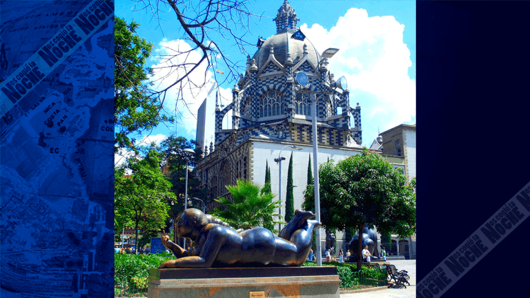 La Plaza Botero, en vez de luces navideñas, se llena de basura e inseguridad
