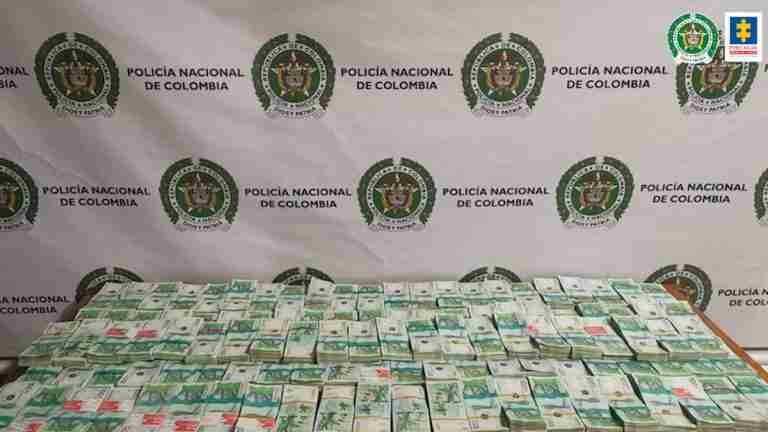 En Robledo capturan a un hombre con 1.100 millones de pesos en un bolso