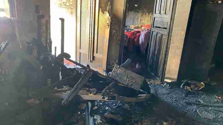 Un voraz incendio dejó tres personas gravemente heridas