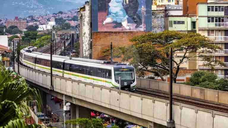 Quienes sobreviven por lanzarse al Metro deben enfrentar millonaria demanda