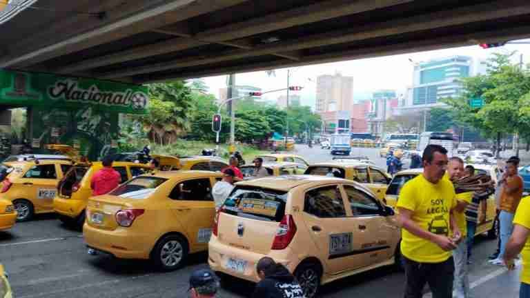 Así va el paro de taxistas en la Alpujarra