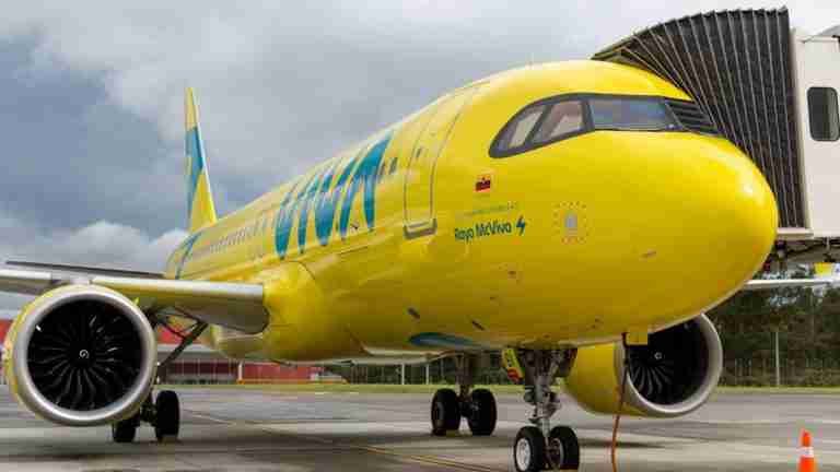 En caos los aeropuertos por suspensión de operaciones de Viva Air