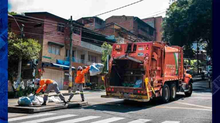 Medellín empieza piloto de recolección de basuras nocturno