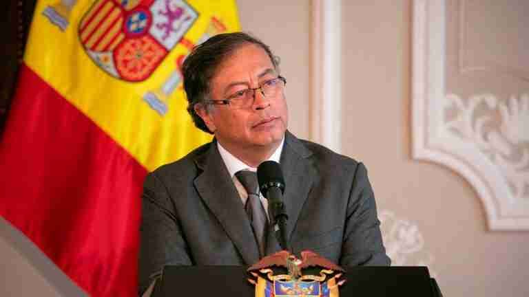 Al parecer, Petro sí firmará el decreto para regular los servicios públicos