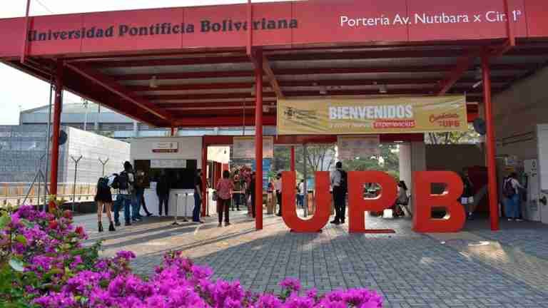 Docente es retirado de su cargo luego de denuncias por presunto acoso