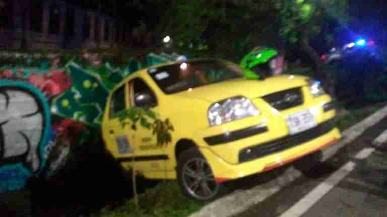 Taxista fue apuñalado en un presunto atraco en Medellín