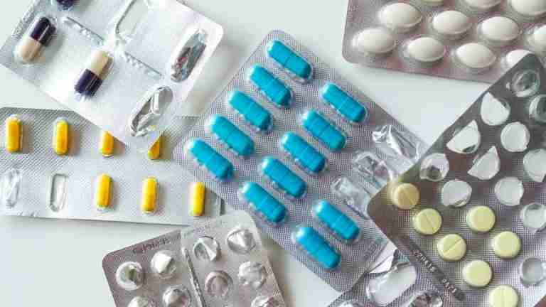 Continúa la crisis por escasez de medicamentos