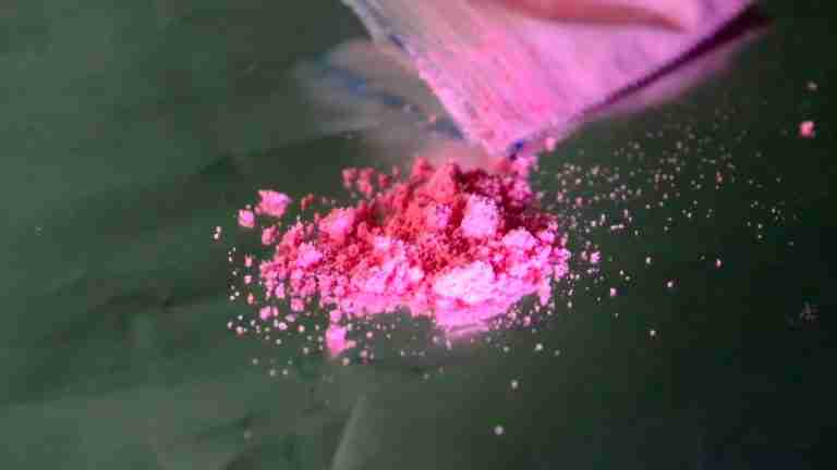 ‘El tusi’: la falsa sensación de tener la vida color rosa 