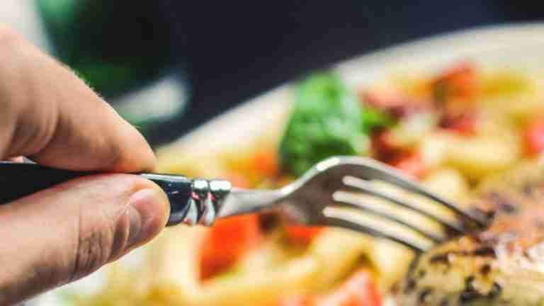 Se presentó un proyecto de ley para que los empleadores proporcionen alimentación a quienes devenguen menos de 2.600.000